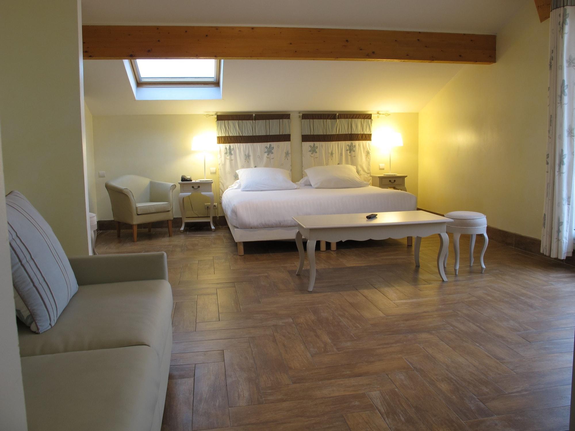 Hotel Sanary, Soleil Et Jardin - Renovation Hiver 2024-25 Екстер'єр фото