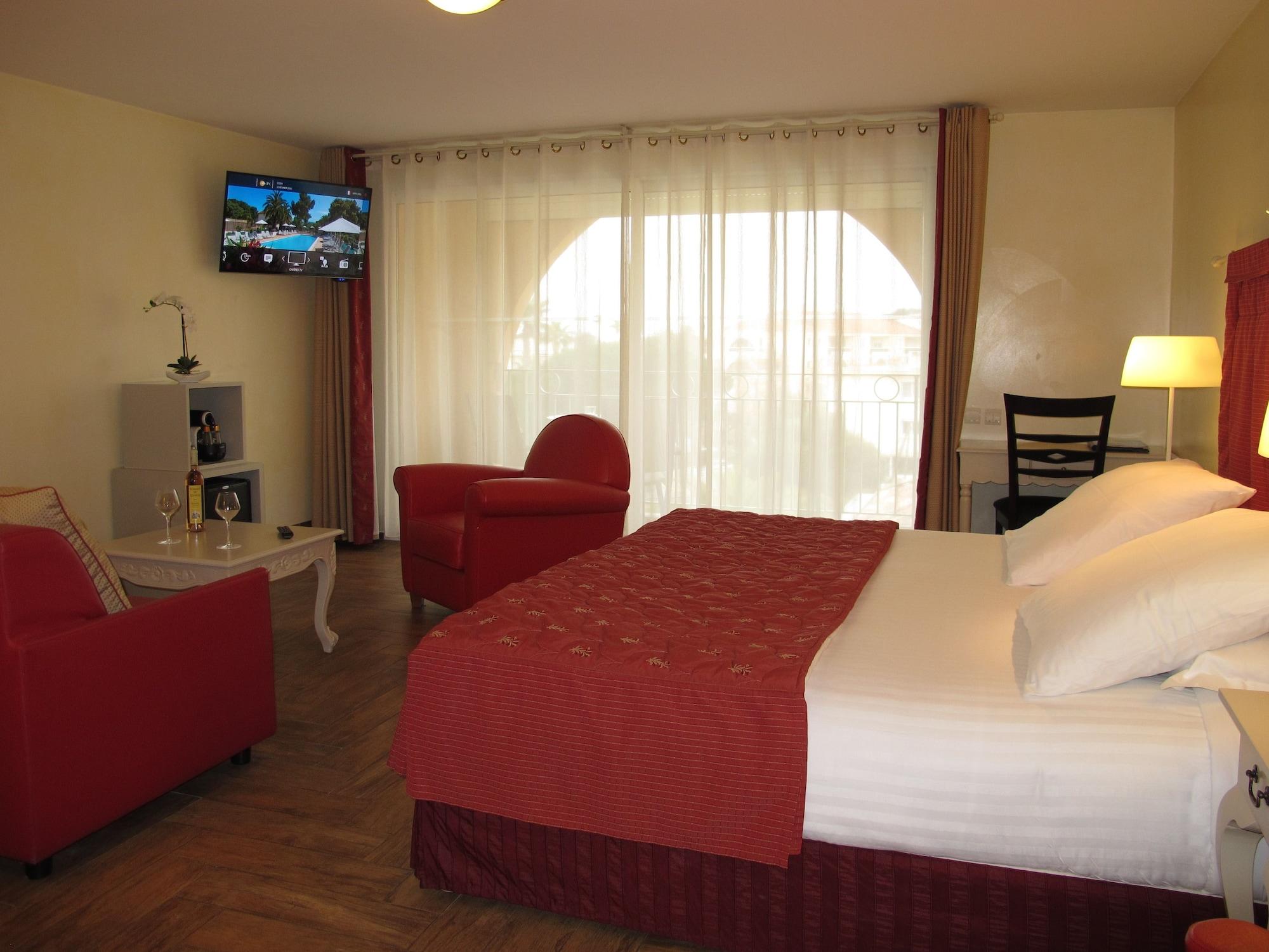 Hotel Sanary, Soleil Et Jardin - Renovation Hiver 2024-25 Екстер'єр фото