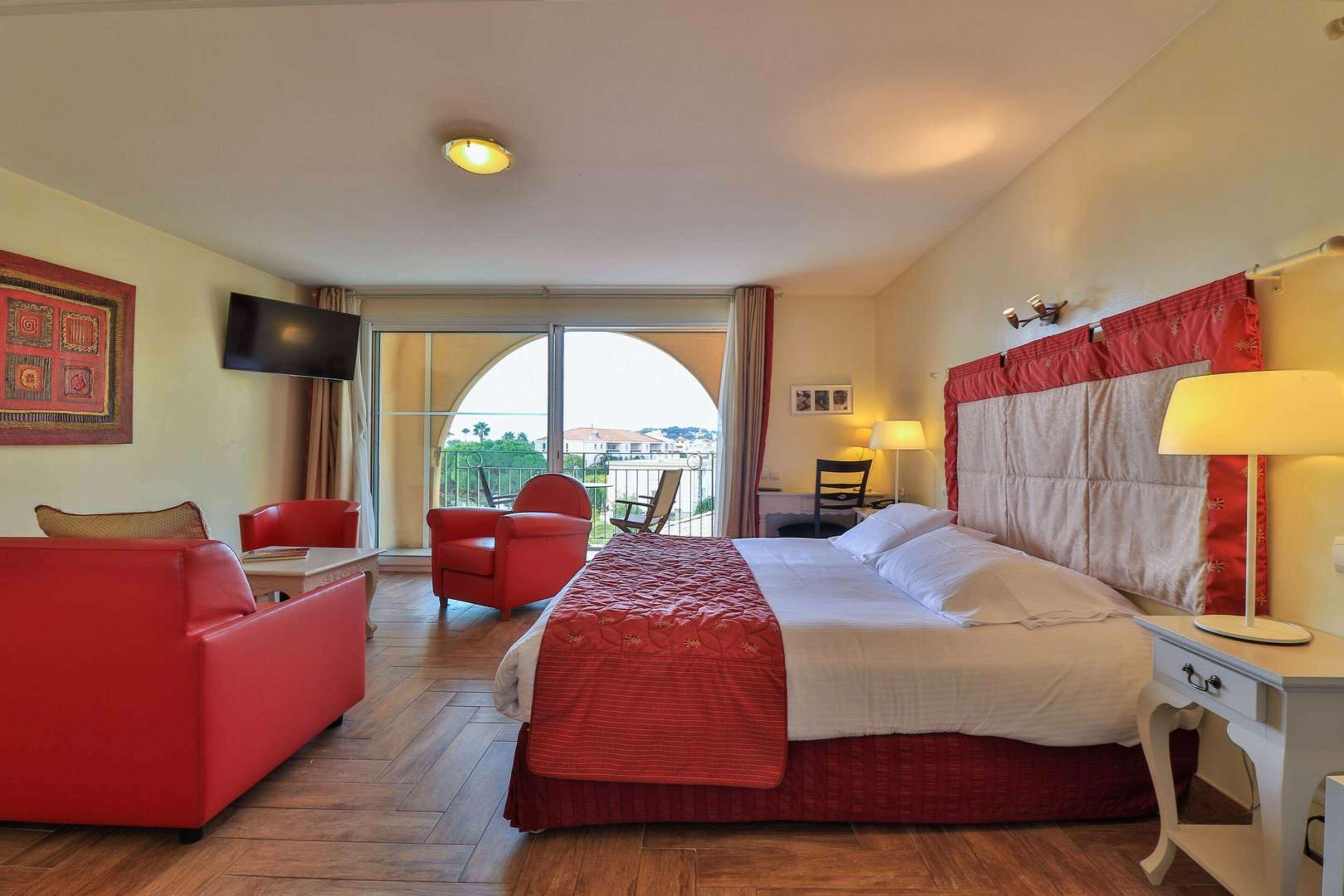 Hotel Sanary, Soleil Et Jardin - Renovation Hiver 2024-25 Екстер'єр фото