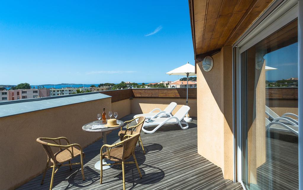 Hotel Sanary, Soleil Et Jardin - Renovation Hiver 2024-25 Екстер'єр фото